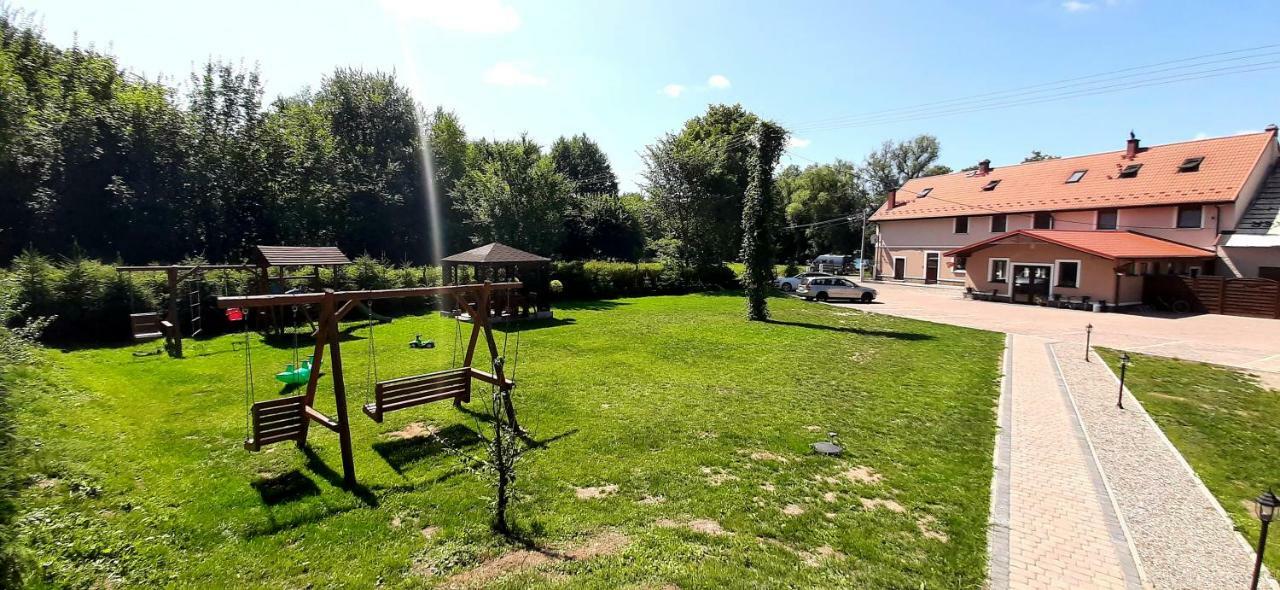 Zajazd Zamkowy - Schlossgasthof Krąg Dış mekan fotoğraf